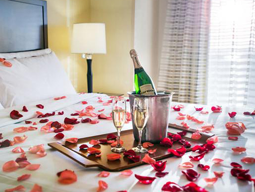 Surprise with rose petals